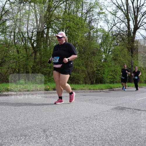 12.04.2026 - 45. Internationalen Wilhelmsburger Insellauf Yannick Fuchs http://msf.ph/oto/9497478 12.04.2026 13:09:43 Laufen 5297 meine-sportfotos.de