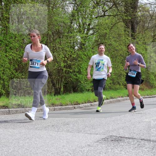 12.04.2026 - 45. Internationalen Wilhelmsburger Insellauf Yannick Fuchs http://msf.ph/oto/9497524 12.04.2026 13:09:48 Laufen 3871, 89, 37, 5304, 5355 meine-sportfotos.de