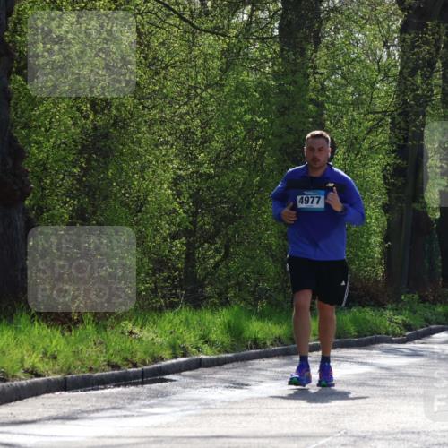 12.04.2026 - 45. Internationalen Wilhelmsburger Insellauf Yannick Fuchs http://msf.ph/oto/9497538 12.04.2026 10:55:09 Laufen 4977, 4949 meine-sportfotos.de