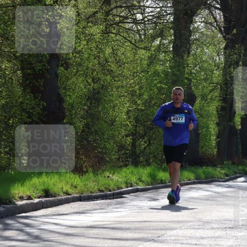 12.04.2026 - 45. Internationalen Wilhelmsburger Insellauf Yannick Fuchs http://msf.ph/oto/9497539 12.04.2026 10:55:09 Laufen 4977, 4949, 3939 meine-sportfotos.de