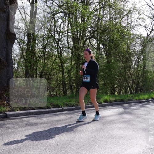 12.04.2026 - 45. Internationalen Wilhelmsburger Insellauf Yannick Fuchs http://msf.ph/oto/9497621 12.04.2026 10:55:19 Laufen 4949 meine-sportfotos.de