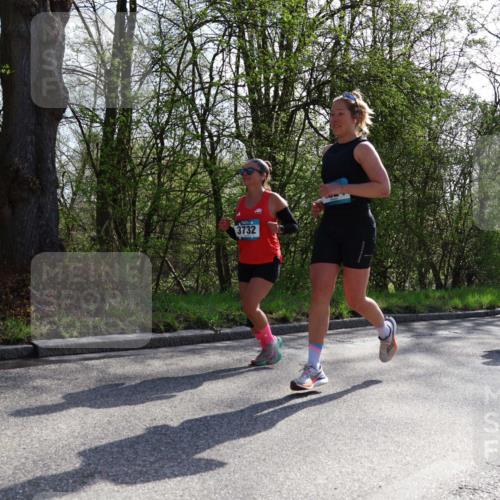 12.04.2026 - 45. Internationalen Wilhelmsburger Insellauf Yannick Fuchs http://msf.ph/oto/9497713 12.04.2026 10:55:29 Laufen 3732, 3885 meine-sportfotos.de