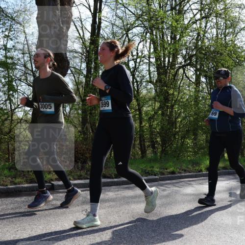 12.04.2026 - 45. Internationalen Wilhelmsburger Insellauf Yannick Fuchs http://msf.ph/oto/9497782 12.04.2026 10:55:38 Laufen 2699, 3005, 69, 2686, 329 meine-sportfotos.de