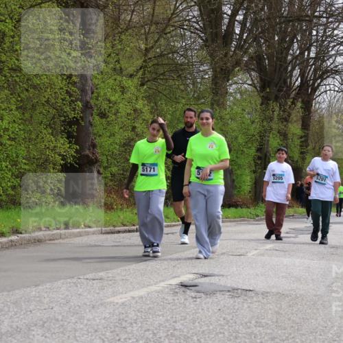 12.04.2026 - 45. Internationalen Wilhelmsburger Insellauf Yannick Fuchs http://msf.ph/oto/9497859 12.04.2026 13:10:26 Laufen 5171, 5205, 5201 meine-sportfotos.de