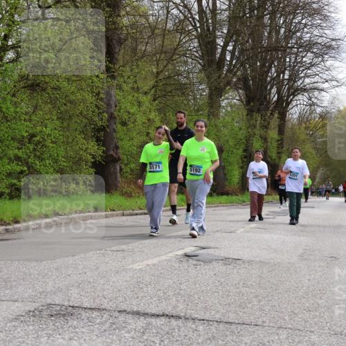 12.04.2026 - 45. Internationalen Wilhelmsburger Insellauf Yannick Fuchs http://msf.ph/oto/9497863 12.04.2026 13:10:26 Laufen 5171, 5192, 5201 meine-sportfotos.de