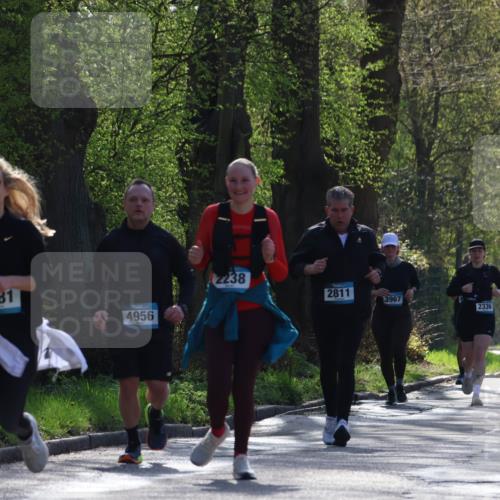12.04.2026 - 45. Internationalen Wilhelmsburger Insellauf Yannick Fuchs http://msf.ph/oto/9497901 12.04.2026 10:55:52 Laufen 4081, 4956, 2238, 2811, 3967, 2336, 3569 meine-sportfotos.de
