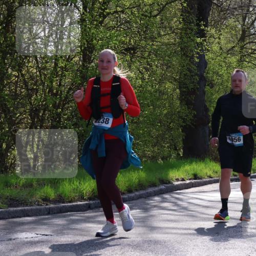12.04.2026 - 45. Internationalen Wilhelmsburger Insellauf Yannick Fuchs http://msf.ph/oto/9497938 12.04.2026 10:55:59 Laufen 438, 4956, 2811, 3967 meine-sportfotos.de