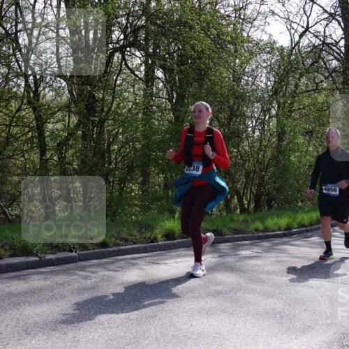 12.04.2026 - 45. Internationalen Wilhelmsburger Insellauf Yannick Fuchs http://msf.ph/oto/9497950 12.04.2026 10:56:00 Laufen 2238, 4956, 2811 meine-sportfotos.de