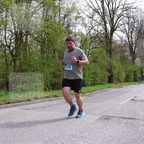12.04.2026 - 45. Internationalen Wilhelmsburger Insellauf Yannick Fuchs http://msf.ph/oto/9497959 12.04.2026 13:10:56 Laufen 2718 meine-sportfotos.de