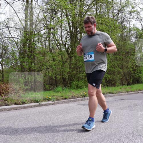 12.04.2026 - 45. Internationalen Wilhelmsburger Insellauf Yannick Fuchs http://msf.ph/oto/9497966 12.04.2026 13:10:56 Laufen 2718 meine-sportfotos.de