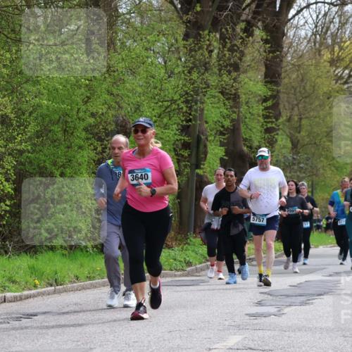 12.04.2026 - 45. Internationalen Wilhelmsburger Insellauf Yannick Fuchs http://msf.ph/oto/9497972 12.04.2026 13:11:00 Laufen 8, 3640, 5757, 299, 257, 4064, 4881 meine-sportfotos.de