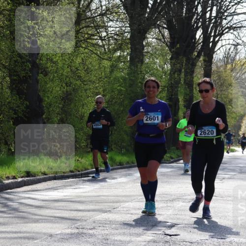 12.04.2026 - 45. Internationalen Wilhelmsburger Insellauf Yannick Fuchs http://msf.ph/oto/9498044 12.04.2026 10:56:10 Laufen 4982, 2601, 2620 meine-sportfotos.de