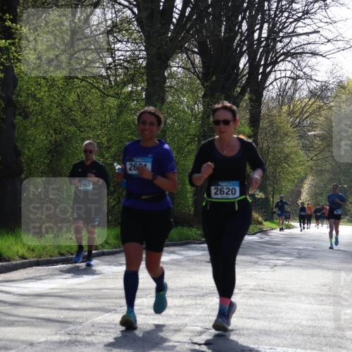 12.04.2026 - 45. Internationalen Wilhelmsburger Insellauf Yannick Fuchs http://msf.ph/oto/9498049 12.04.2026 10:56:10 Laufen 4982, 260, 2620, 3077 meine-sportfotos.de