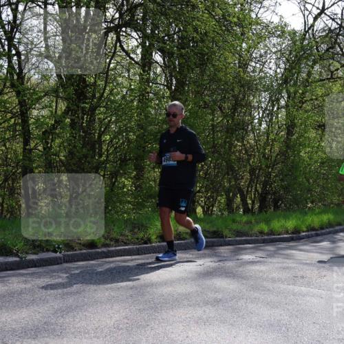 12.04.2026 - 45. Internationalen Wilhelmsburger Insellauf Yannick Fuchs http://msf.ph/oto/9498101 12.04.2026 10:56:16 Laufen 498, 3569 meine-sportfotos.de