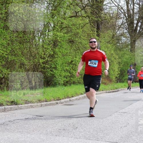 12.04.2026 - 45. Internationalen Wilhelmsburger Insellauf Yannick Fuchs http://msf.ph/oto/9498109 12.04.2026 13:11:21 Laufen 3936, 5770, 5117, 4790 meine-sportfotos.de