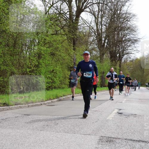 12.04.2026 - 45. Internationalen Wilhelmsburger Insellauf Yannick Fuchs http://msf.ph/oto/9498134 12.04.2026 13:11:24 Laufen 5770, 4790 meine-sportfotos.de