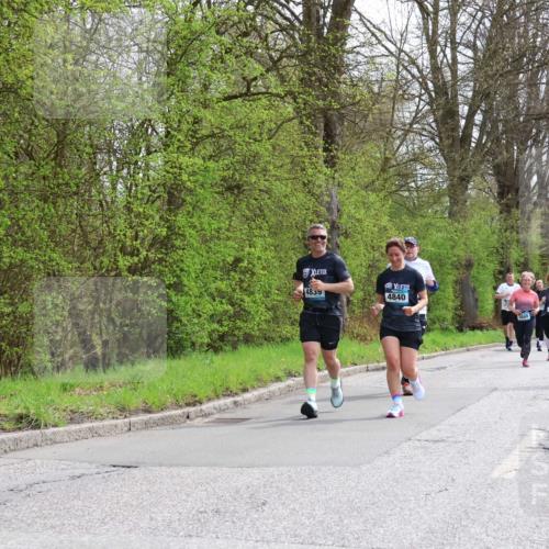12.04.2026 - 45. Internationalen Wilhelmsburger Insellauf Yannick Fuchs http://msf.ph/oto/9498239 12.04.2026 13:11:34 Laufen 4411, 4839, 4840 meine-sportfotos.de