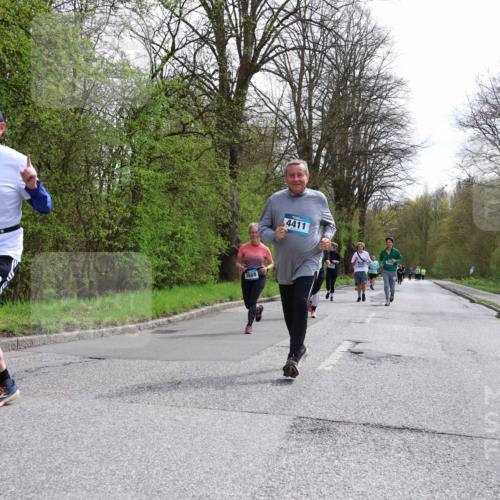 12.04.2026 - 45. Internationalen Wilhelmsburger Insellauf Yannick Fuchs http://msf.ph/oto/9498281 12.04.2026 13:11:38 Laufen 4049, 3888, 4411 meine-sportfotos.de