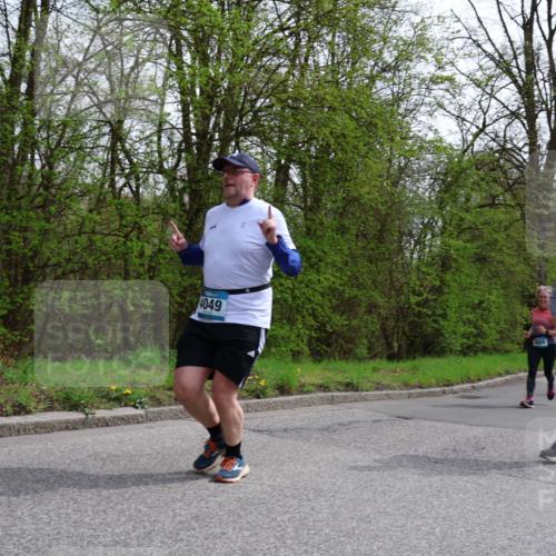 12.04.2026 - 45. Internationalen Wilhelmsburger Insellauf Yannick Fuchs http://msf.ph/oto/9498285 12.04.2026 13:11:38 Laufen 4049, 4411 meine-sportfotos.de