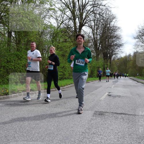 12.04.2026 - 45. Internationalen Wilhelmsburger Insellauf Yannick Fuchs http://msf.ph/oto/9498353 12.04.2026 13:11:44 Laufen 024, 3023, 5820 meine-sportfotos.de