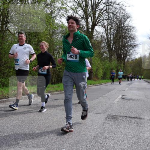 12.04.2026 - 45. Internationalen Wilhelmsburger Insellauf Yannick Fuchs http://msf.ph/oto/9498359 12.04.2026 13:11:44 Laufen 1024, 3023, 5820 meine-sportfotos.de