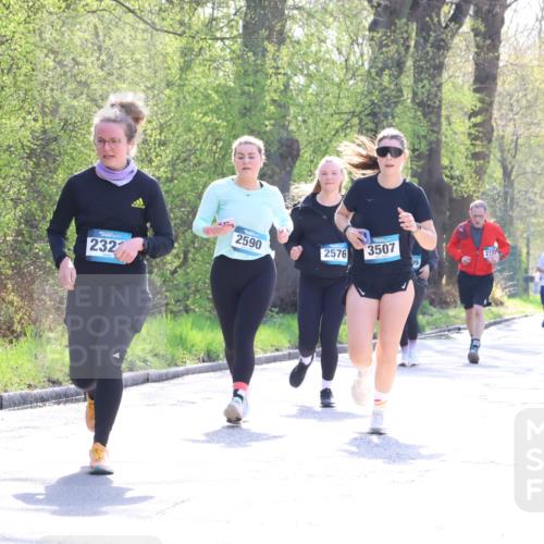 12.04.2026 - 45. Internationalen Wilhelmsburger Insellauf Yannick Fuchs http://msf.ph/oto/9498467 12.04.2026 10:57:14 Laufen 232, 2590, 2576, 3507 meine-sportfotos.de
