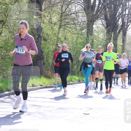 12.04.2026 - 45. Internationalen Wilhelmsburger Insellauf Yannick Fuchs http://msf.ph/oto/9498644 12.04.2026 10:58:50 Laufen 3112, 2489, 3405, 5616, 3847, 2867 meine-sportfotos.de