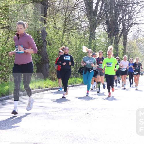 12.04.2026 - 45. Internationalen Wilhelmsburger Insellauf Yannick Fuchs http://msf.ph/oto/9498647 12.04.2026 10:58:50 Laufen 2489, 3405, 5616, 3833 meine-sportfotos.de