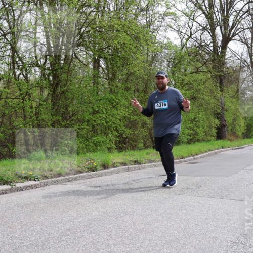 12.04.2026 - 45. Internationalen Wilhelmsburger Insellauf Yannick Fuchs http://msf.ph/oto/9498683 12.04.2026 13:12:29 Laufen 4316 meine-sportfotos.de