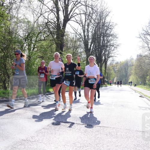 12.04.2026 - 45. Internationalen Wilhelmsburger Insellauf Yannick Fuchs http://msf.ph/oto/9498696 12.04.2026 10:58:55 Laufen 2023, 2753, 3847, 3832, 3833 meine-sportfotos.de