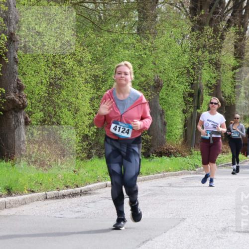 12.04.2026 - 45. Internationalen Wilhelmsburger Insellauf Yannick Fuchs http://msf.ph/oto/9498697 12.04.2026 13:12:33 Laufen 4124, 3038, 4774 meine-sportfotos.de