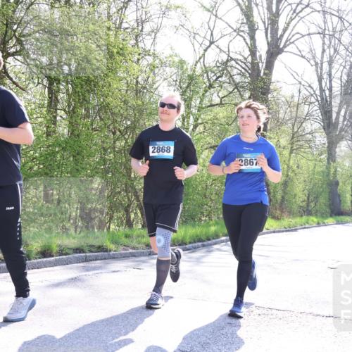 12.04.2026 - 45. Internationalen Wilhelmsburger Insellauf Yannick Fuchs http://msf.ph/oto/9498725 12.04.2026 10:58:57 Laufen 2868, 2867 meine-sportfotos.de