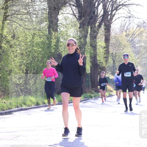 12.04.2026 - 45. Internationalen Wilhelmsburger Insellauf Yannick Fuchs http://msf.ph/oto/9498766 12.04.2026 10:59:12 Laufen 2435, 2486 meine-sportfotos.de