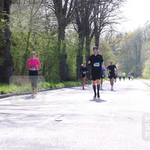 12.04.2026 - 45. Internationalen Wilhelmsburger Insellauf Yannick Fuchs http://msf.ph/oto/9498783 12.04.2026 10:59:14 Laufen 2435, 3758, 2486 meine-sportfotos.de