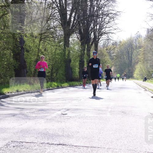 12.04.2026 - 45. Internationalen Wilhelmsburger Insellauf Yannick Fuchs http://msf.ph/oto/9498786 12.04.2026 10:59:15 Laufen 2435, 2486 meine-sportfotos.de