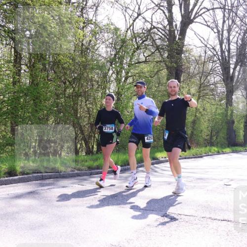 12.04.2026 - 45. Internationalen Wilhelmsburger Insellauf Yannick Fuchs http://msf.ph/oto/9498858 12.04.2026 10:59:22 Laufen 3758, 425 meine-sportfotos.de