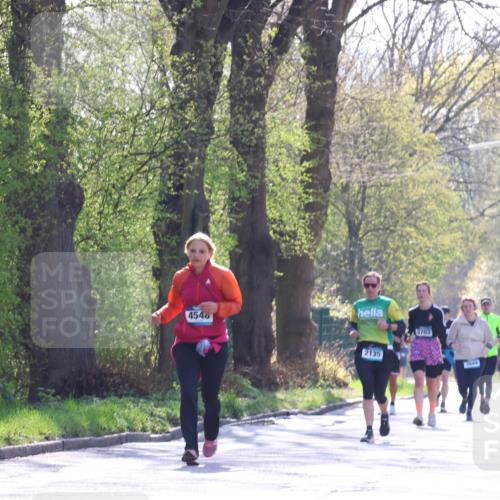12.04.2026 - 45. Internationalen Wilhelmsburger Insellauf Yannick Fuchs http://msf.ph/oto/9498875 12.04.2026 10:59:25 Laufen 4540, 3703, 2135, 1844, 17 meine-sportfotos.de