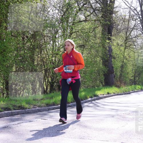 12.04.2026 - 45. Internationalen Wilhelmsburger Insellauf Yannick Fuchs http://msf.ph/oto/9498892 12.04.2026 10:59:32 Laufen 45, 2135, 3703 meine-sportfotos.de
