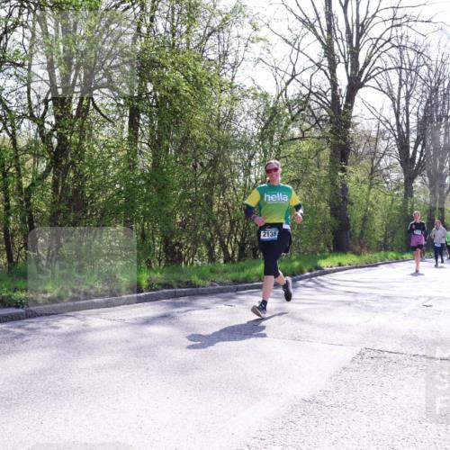 12.04.2026 - 45. Internationalen Wilhelmsburger Insellauf Yannick Fuchs http://msf.ph/oto/9498919 12.04.2026 10:59:35 Laufen 2135 meine-sportfotos.de