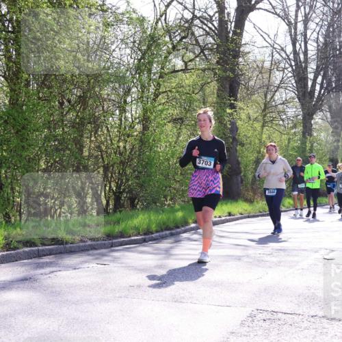 12.04.2026 - 45. Internationalen Wilhelmsburger Insellauf Yannick Fuchs http://msf.ph/oto/9498957 12.04.2026 10:59:39 Laufen 3703, 2916, 1965, 3202, 2816, 3844 meine-sportfotos.de