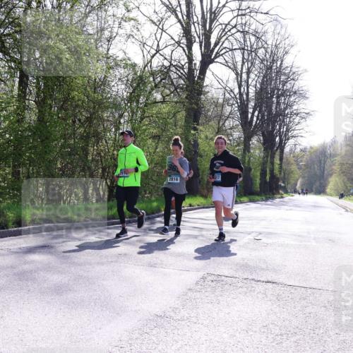 12.04.2026 - 45. Internationalen Wilhelmsburger Insellauf Yannick Fuchs http://msf.ph/oto/9498998 12.04.2026 10:59:43 Laufen 2816, 317 meine-sportfotos.de
