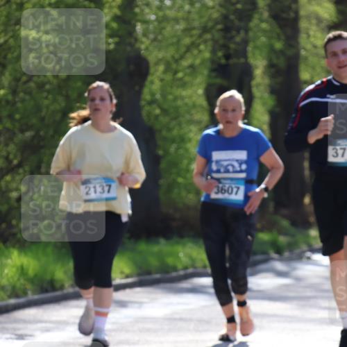 12.04.2026 - 45. Internationalen Wilhelmsburger Insellauf Yannick Fuchs http://msf.ph/oto/9499070 12.04.2026 11:00:15 Laufen 2137, 3607, 3718 meine-sportfotos.de