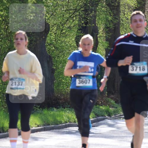 12.04.2026 - 45. Internationalen Wilhelmsburger Insellauf Yannick Fuchs http://msf.ph/oto/9499072 12.04.2026 11:00:16 Laufen 3607, 2137, 3718, 5756, 3508 meine-sportfotos.de