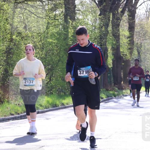 12.04.2026 - 45. Internationalen Wilhelmsburger Insellauf Yannick Fuchs http://msf.ph/oto/9499081 12.04.2026 11:00:17 Laufen 2137, 37, 5756 meine-sportfotos.de
