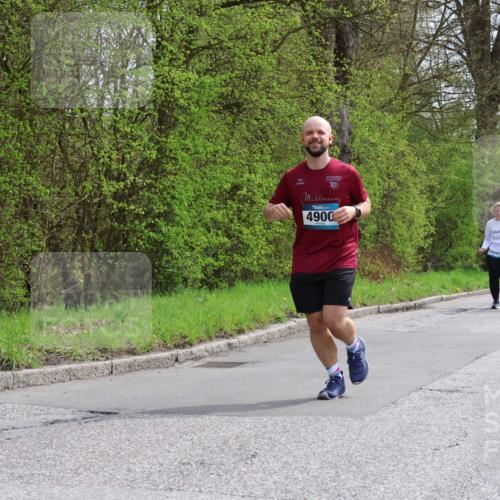 12.04.2026 - 45. Internationalen Wilhelmsburger Insellauf Yannick Fuchs http://msf.ph/oto/9499107 12.04.2026 13:13:30 Laufen 19, 4900, 4471, 4547, 442 meine-sportfotos.de