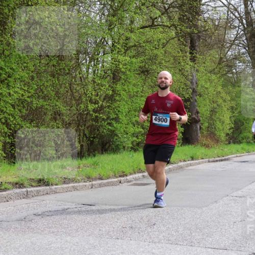 12.04.2026 - 45. Internationalen Wilhelmsburger Insellauf Yannick Fuchs http://msf.ph/oto/9499112 12.04.2026 13:13:30 Laufen 19, 4900, 4547, 4471, 4420 meine-sportfotos.de