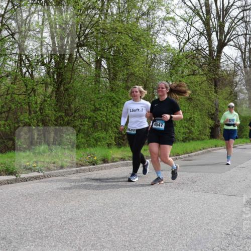 12.04.2026 - 45. Internationalen Wilhelmsburger Insellauf Yannick Fuchs http://msf.ph/oto/9499166 12.04.2026 13:13:37 Laufen 442, 4547, 4471 meine-sportfotos.de
