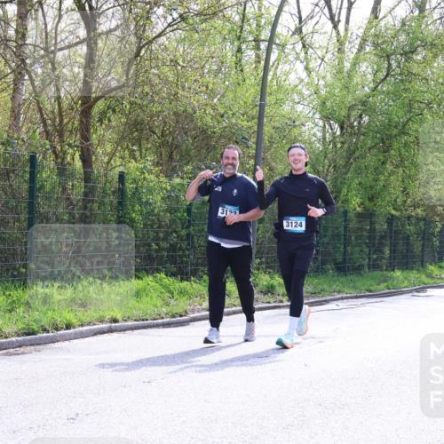 12.04.2026 - 45. Internationalen Wilhelmsburger Insellauf Yannick Fuchs http://msf.ph/oto/9499195 12.04.2026 11:05:15 Laufen 3122, 3124 meine-sportfotos.de