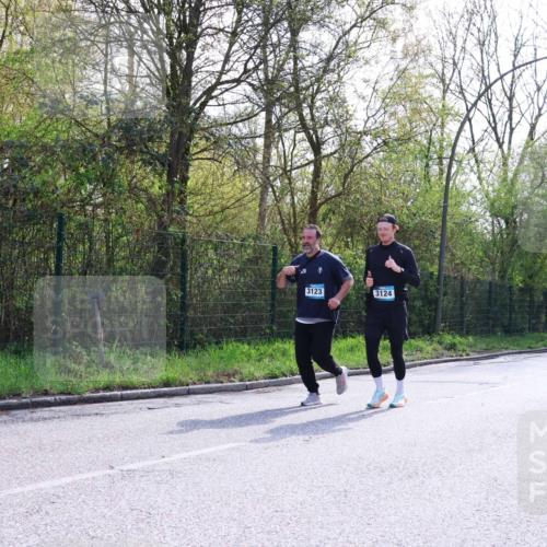 12.04.2026 - 45. Internationalen Wilhelmsburger Insellauf Yannick Fuchs http://msf.ph/oto/9499207 12.04.2026 11:05:16 Laufen 3123, 3124 meine-sportfotos.de