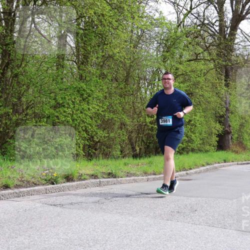 12.04.2026 - 45. Internationalen Wilhelmsburger Insellauf Yannick Fuchs http://msf.ph/oto/9499222 12.04.2026 13:13:43 Laufen 3981 meine-sportfotos.de